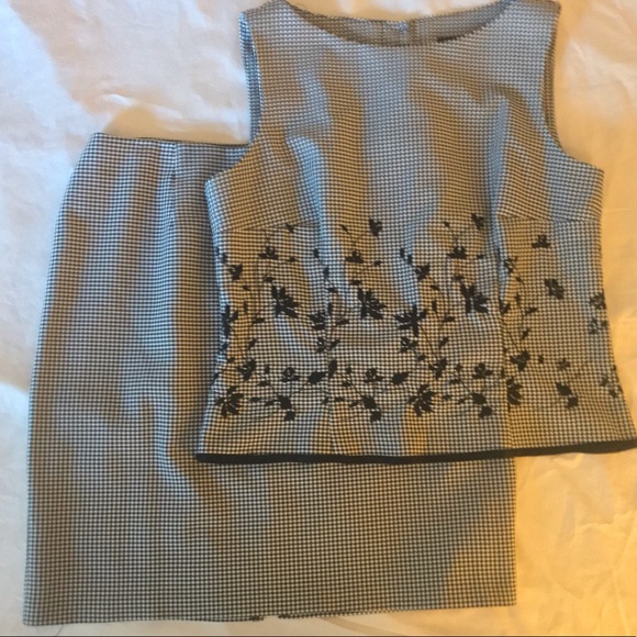 connected apparel Dresses & Skirts - Checked Suit with Black Embroidery